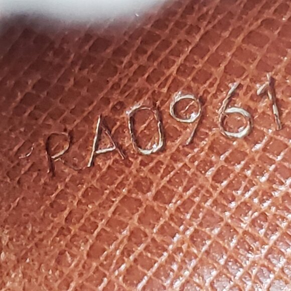 Authentic Louis Vuitton Monogram Canvas Pocket Organizer card wallet LC65-121025 - Picture 11 of 11